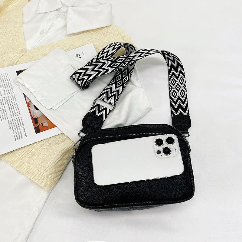 Small trendy shoulder bag