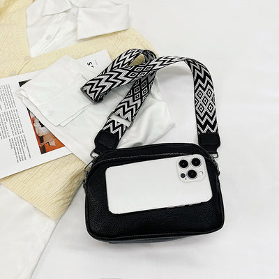 Small trendy shoulder bag