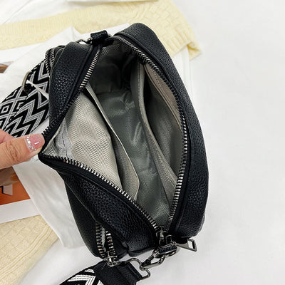 Small trendy shoulder bag