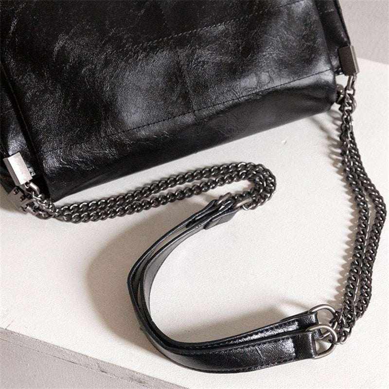 Classic Chain Shoulder Bag